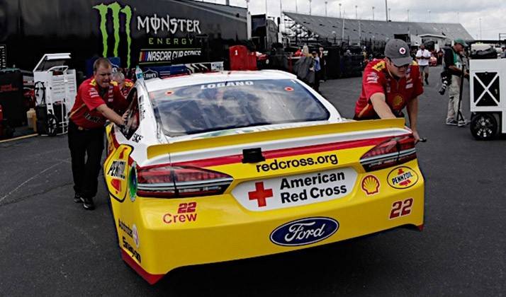 Joey Logan's car with Americna Red Cross logos and website