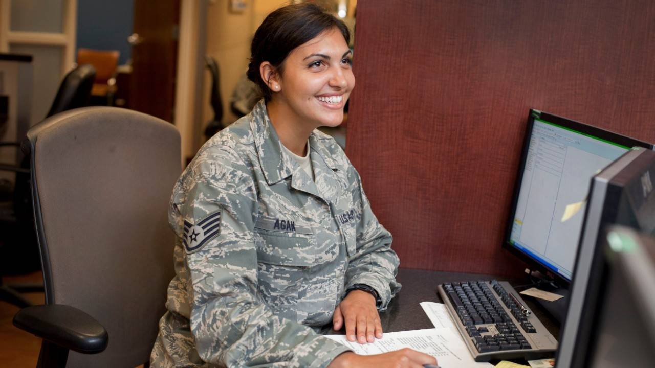 August 1, 2011. Andrews Air Force Base, Maryland.  Stock photo of the Air Force. Photo by Dennis Drenner/American Red Cross