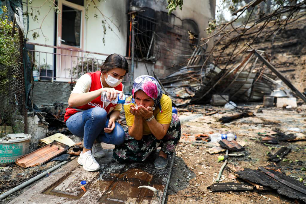 Shredded Udsæt ristet brød Red Cross Responds to Wildfires Across Europe