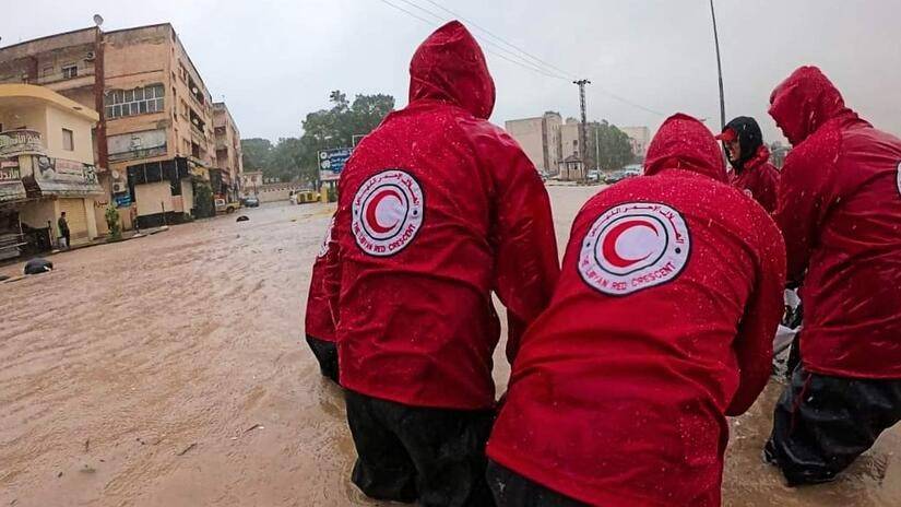 responden a inundaciones catastróficas en Libia