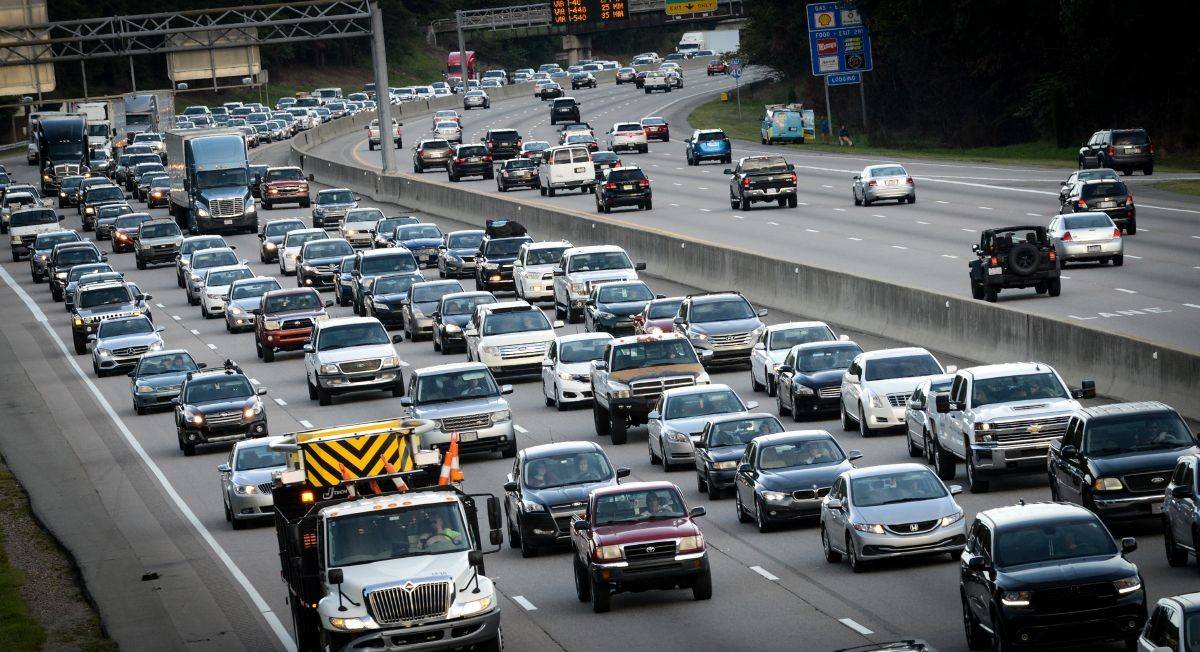 September 12, 2018. Durham, North Carolina. Heavy traffic along Interstate 40 Westbound in North Carolina just outside of Durham, North Carolina. Residents along the coast of North Carolina were advised to shelter inland to avoid the highest wind impacts of Hurricane Florence. Photo by Daniel Cima/American Red Cross