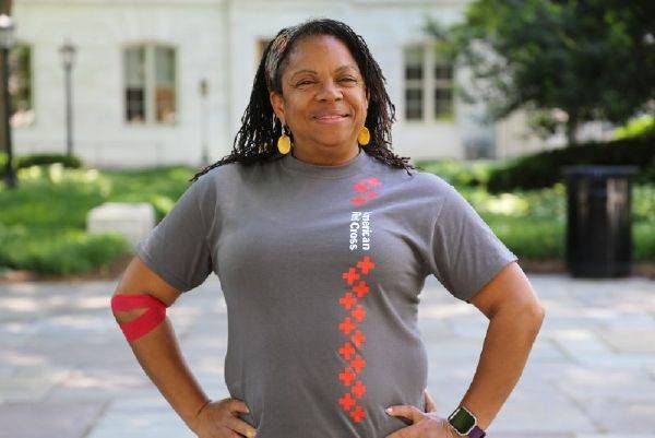 May 10, 2017. Washington, DC. Blood donor Dawn Craig is type O+. Her donations go to help sickle cell patients. Photo by Amanda Romney/American Red Cross