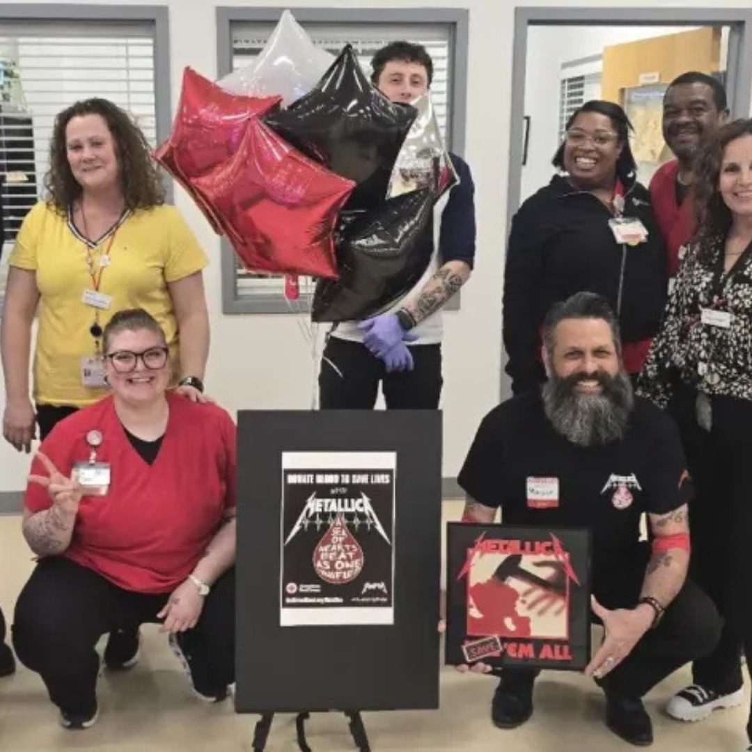 volunteers at metallica blood drive