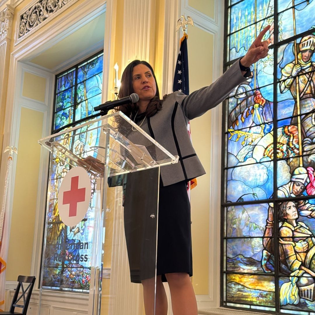 tanya bradsher speaking at red cross headquarters