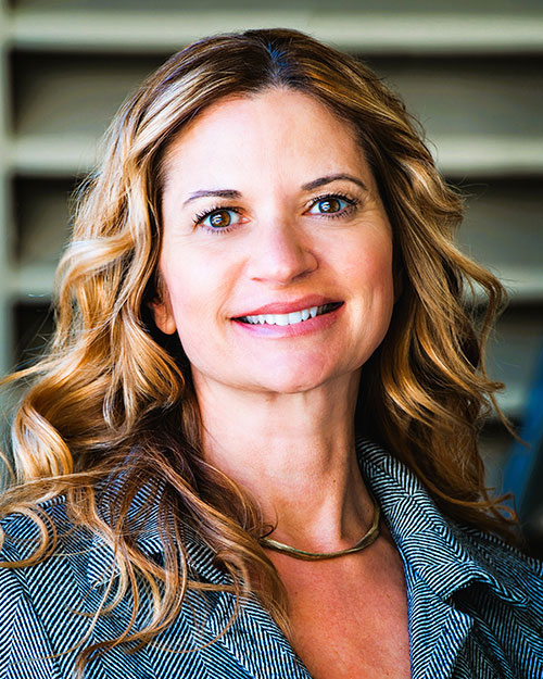 Amy Papageorges headshot.