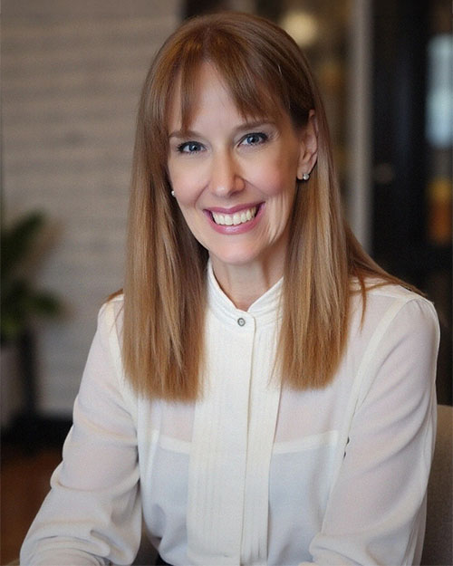 Jennifer Snyder headshot.