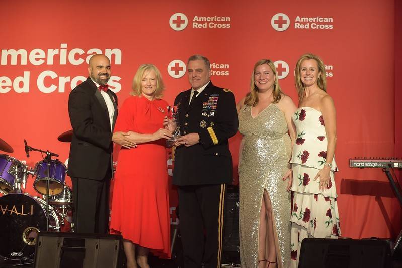 Red Cross Service to the Armed Forces therapy dog