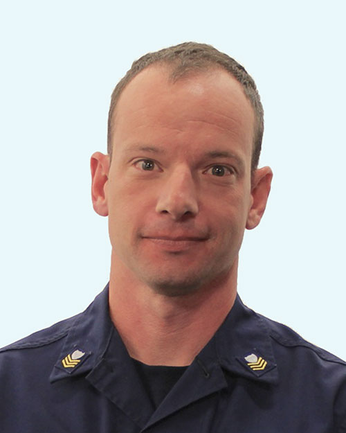 Adam Chinski headshot.