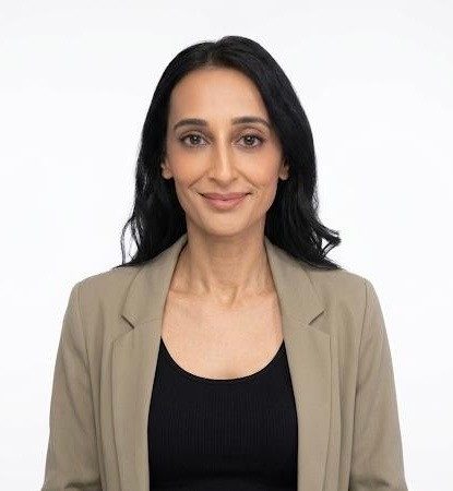 Headshot of Akriti Farmahan