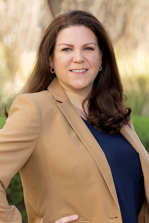 Jennifer Spina headshot.