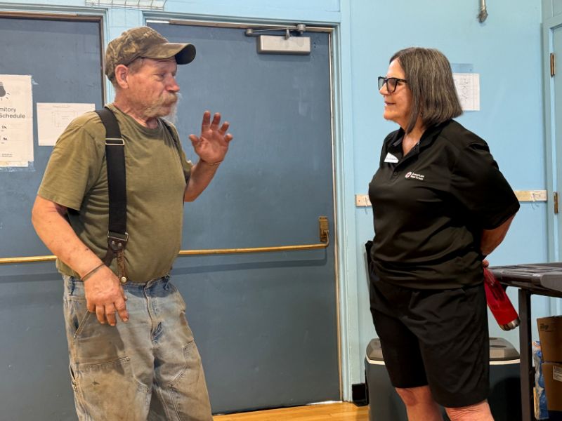 woman talking to client in-chiloquin shelter