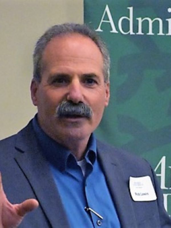 Robert Lewin headshot