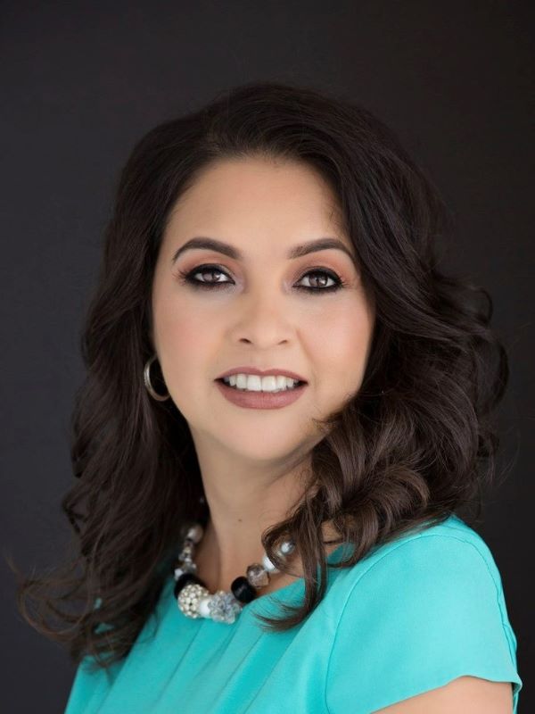 Taylor Jones headshot