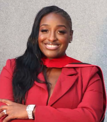 Kelly Smalls headshot