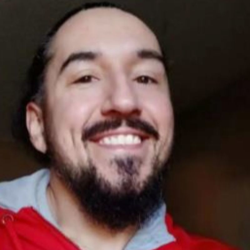 joshua hernandez headshot