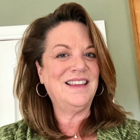 peggy hardek headshot