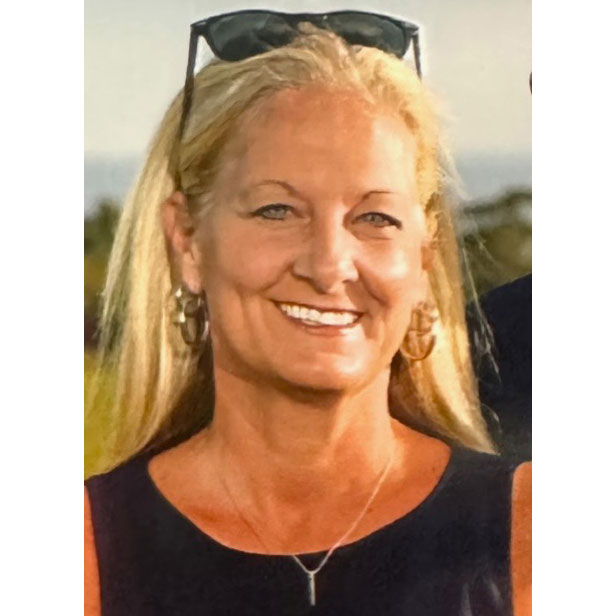 Suzi Bruin headshot.