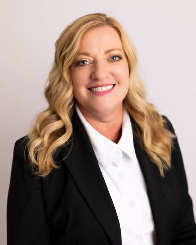 Tonda Welch headshot.