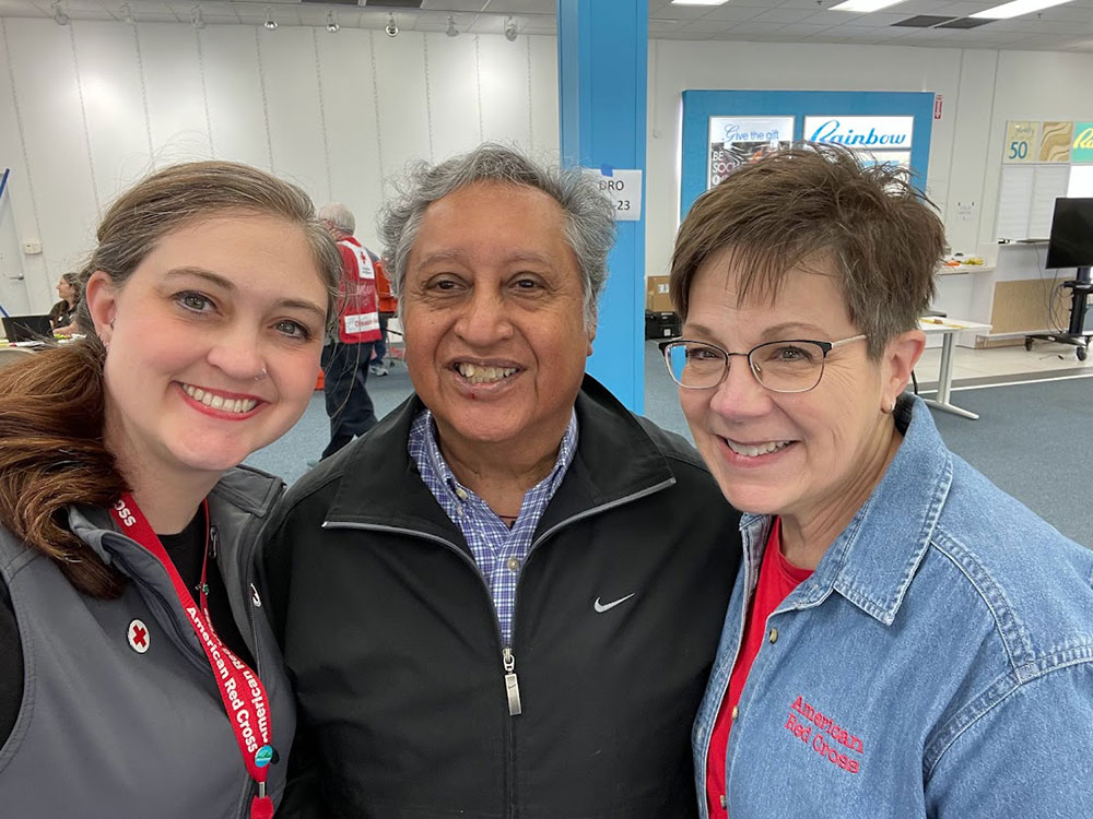 José Aguilar Salazar, Lori Arnold and JoAnn Woody group pic.