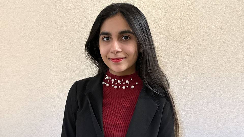 Alisha Sharma headshot.