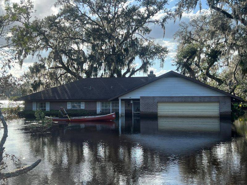flooding to house in hernando county