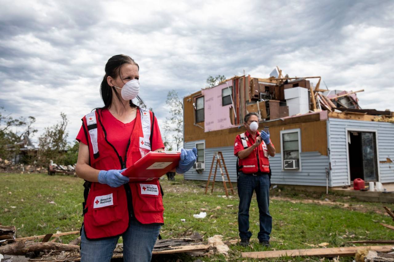 April 25, 2020. Onalaska, Texas.
Lisa Lewis and Jim Harrison of The American Red Cross do damage assessment from a tornado in Onalaska, TX, on Saturday, April 24, 2020. A powerful tornado damaged hundreds of homes in the community earlier in the week.
Photo by Scott Dalton/American Red Cross