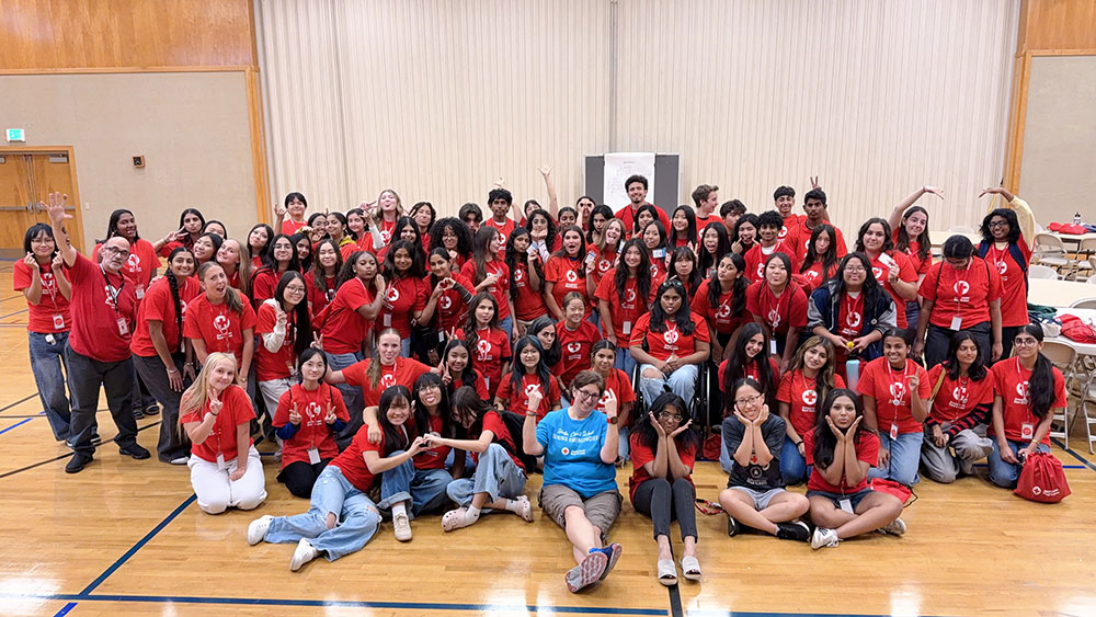 group picture in a gym of Young Leaders at Red Cross Leadership Development Conference.
