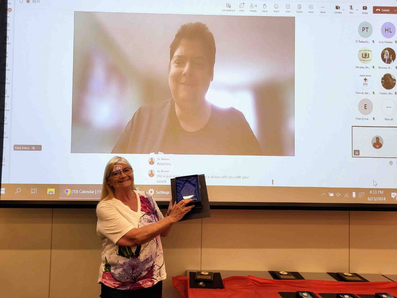 Karen Schlendorf poses with award winner Felicia Fried 