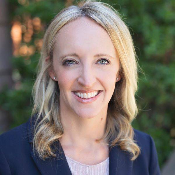 headshot of Shauna McSheehy 