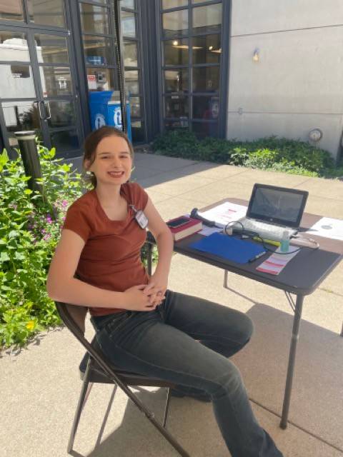 Volunteer Rhiannon Costanzo