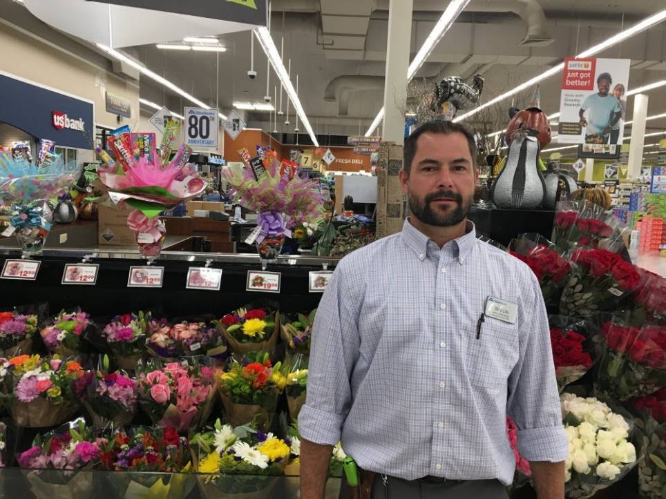 red-cross-disaster-relief-relief-resonates-with-albertsons-assistant