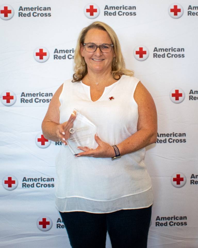 Kat Walsh receives the Clara Barton Honor Award