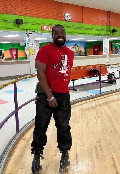 maurice dortch at skating rink
