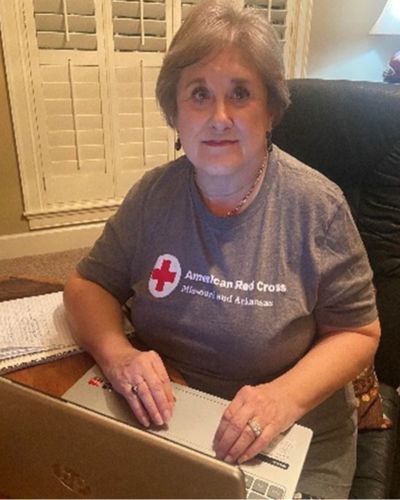 glenda hefley working on laptop