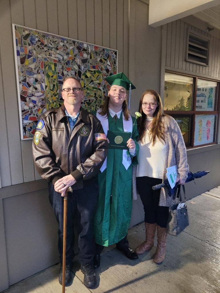 Red Cross, Oregon community rally to help family after home fire East