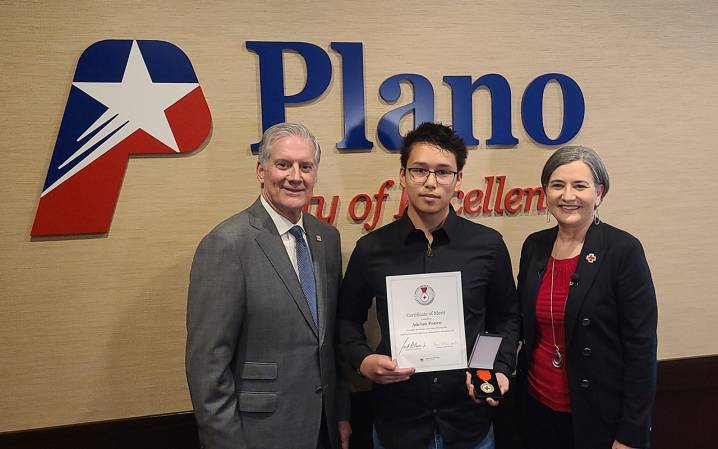 Plano Teen Receives American Red Cross Certificate of Merit