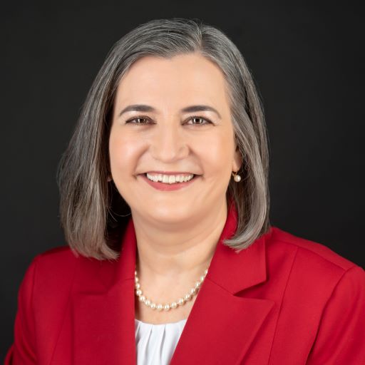Karen Holt headshot