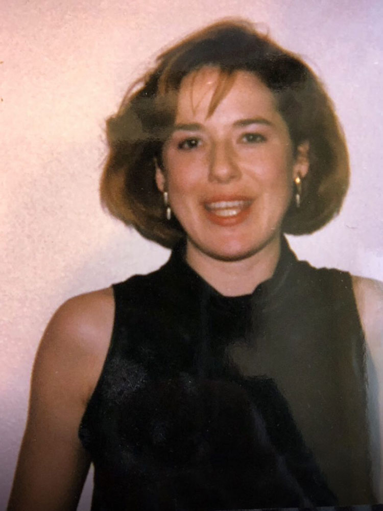 Young adult Melody Yamaguchi headshot.