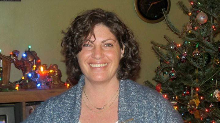 Dawn Carlson headshot.