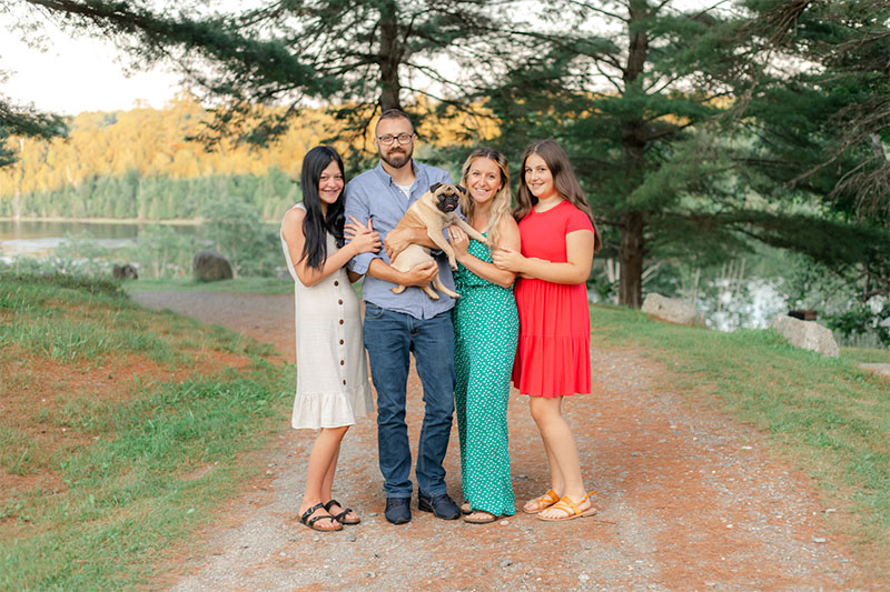 Lilly Chamber with family and dog