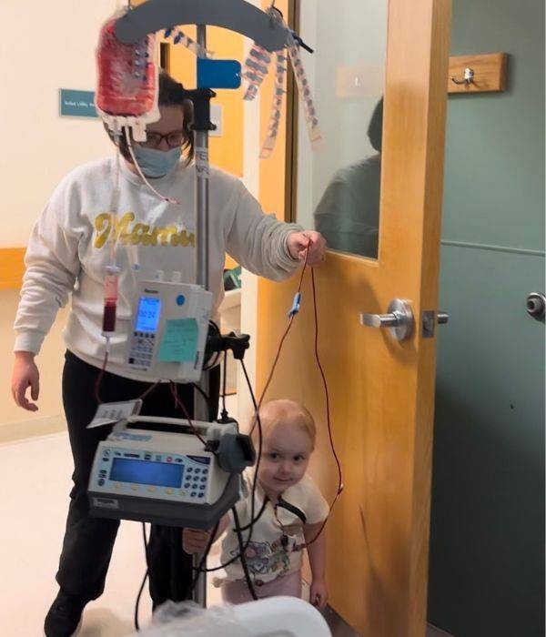 charlotte walking into hospital room