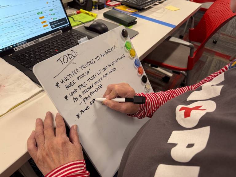 Julia Bishop with her To Do list
