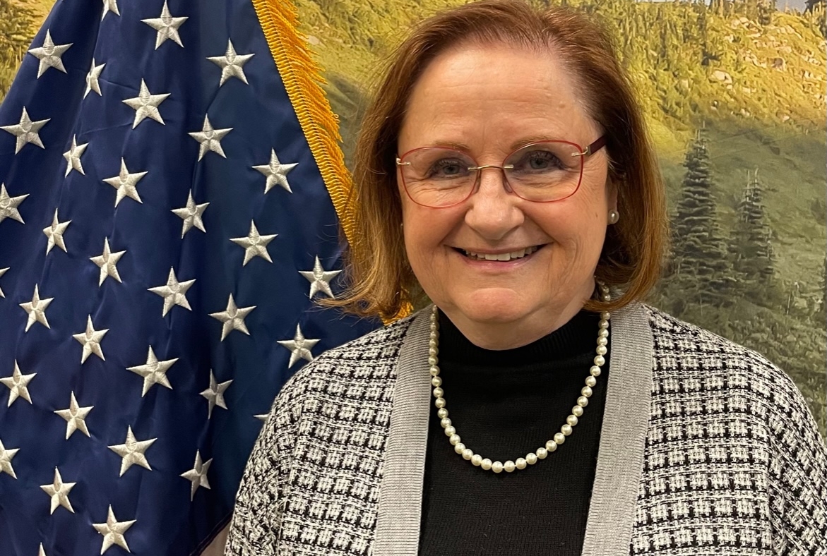 headshot of julie martin