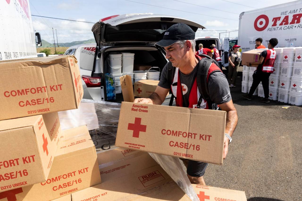 September 23, 2022. Salinas, Puerto Rico.
Mariano Soto helps load vehicles with emergency supplies to be distributed to communities in Salinas, Puerto Rico in the aftermath of Hurricane Fiona.
Photo by Scott Dalton/American Red Cross
