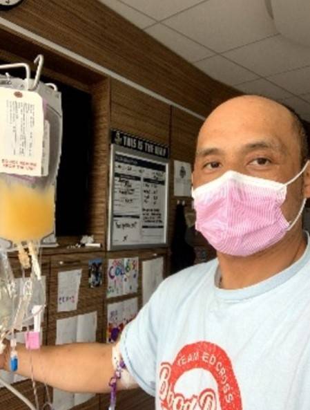 Dangkhoa receiving a platelet transfusion.