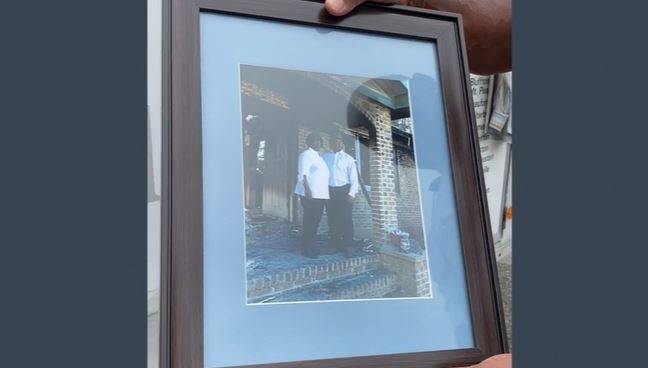 Malachi Simmons family photo in a frame
