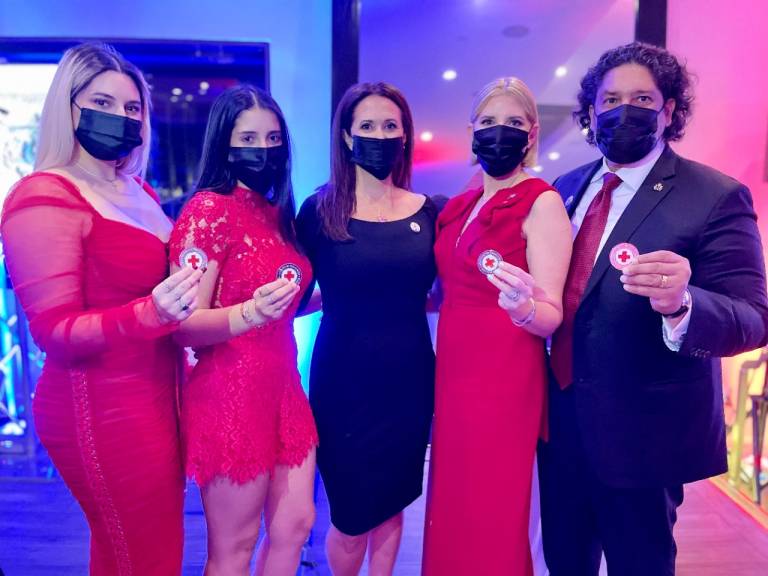 Regional Executive Josett Valdez with Marile and Jorge Luis Lopez, Esq. and their daughters Annia and Saramelia.
