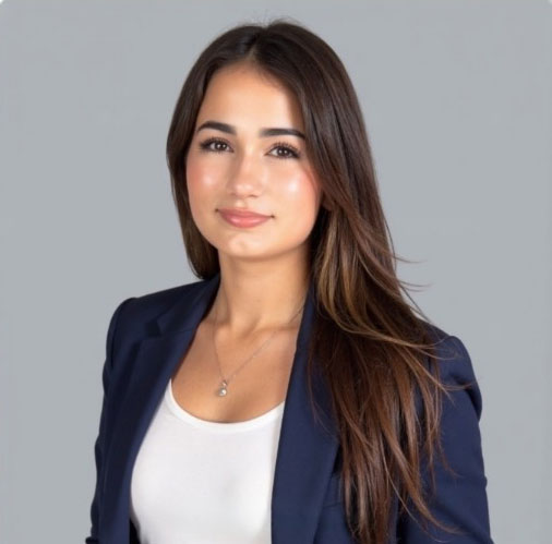 Melany Suarez Ibarra headshot.