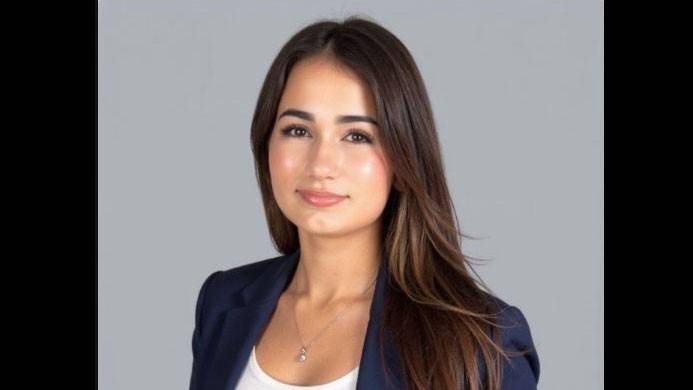 Melany Suarez Ibarra headshot.