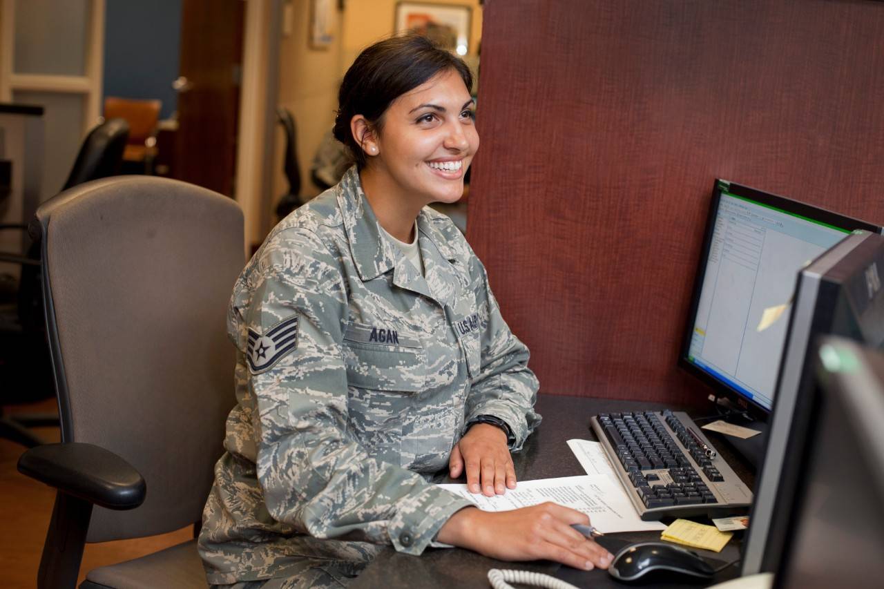 August 1, 2011. Andrews Air Force Base, Maryland.  Stock photo of the Air Force. Photo by Dennis Drenner/American Red Cross
